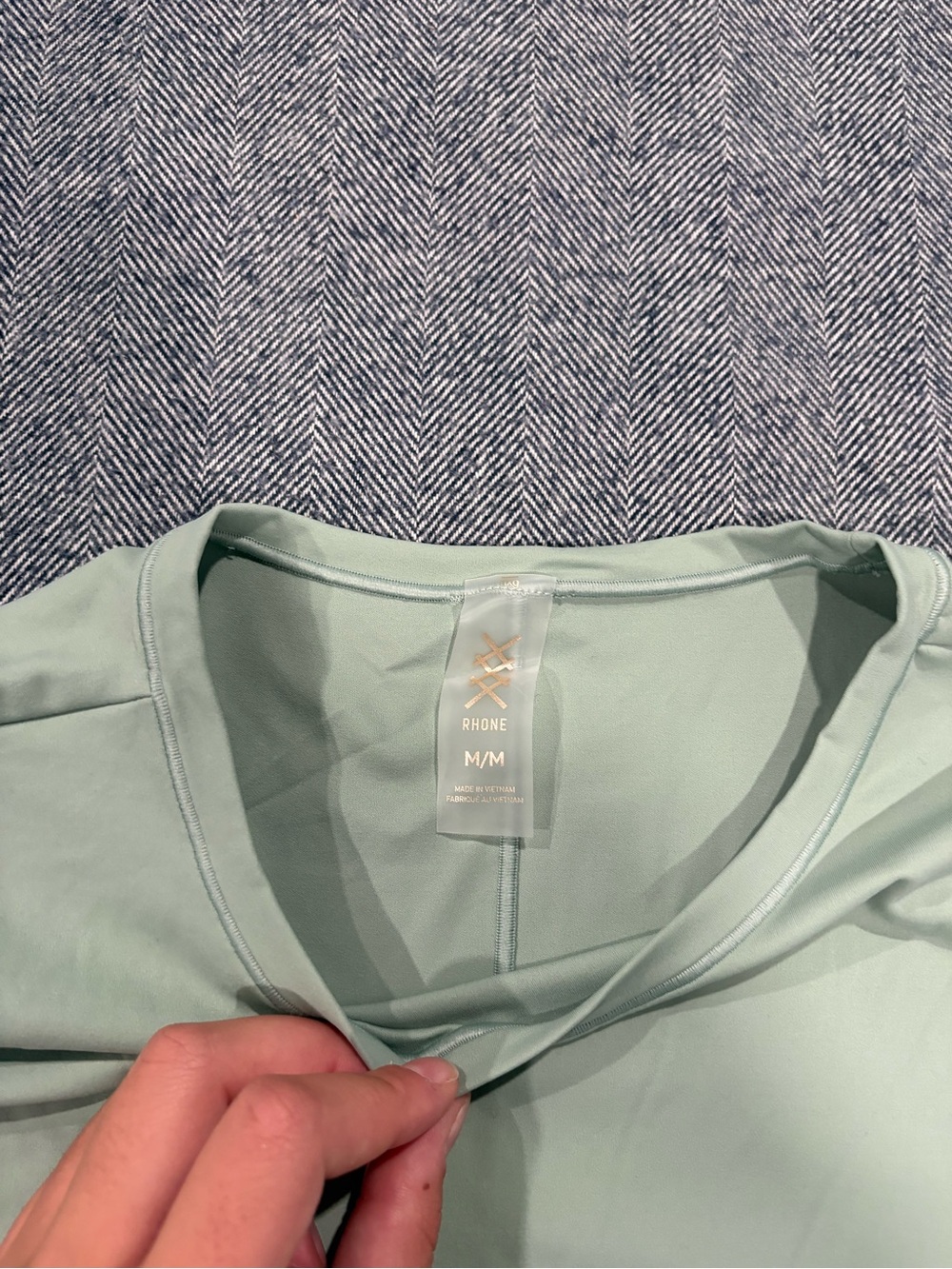 rhone serene cropped tee | size m - Picture 3 of 5